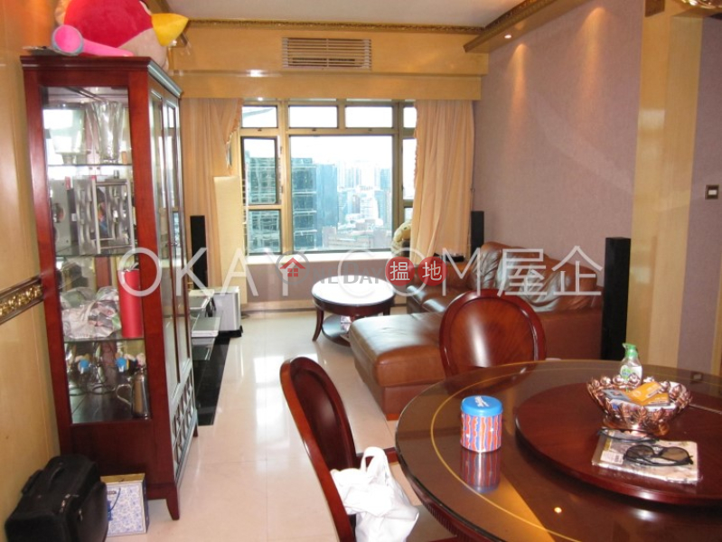 Property Search Hong Kong | OneDay | Residential | Sales Listings | Gorgeous 3 bedroom on high floor with harbour views | For Sale