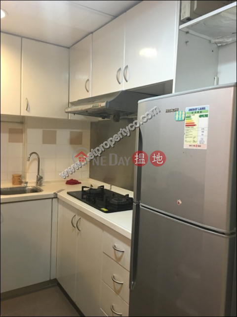 A spacious 2-bedroom unit located in Sai Ying Pun|Yuk Ming Towers(Yuk Ming Towers)Rental Listings (A064457)_0
