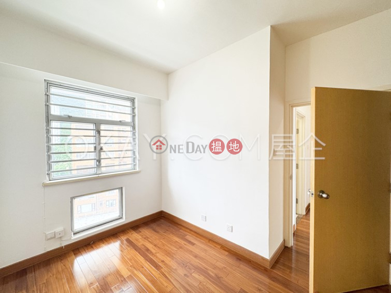 Nicely kept 2 bedroom with balcony & parking | Rental | 87 Broadcast Drive 廣播道87號 Rental Listings