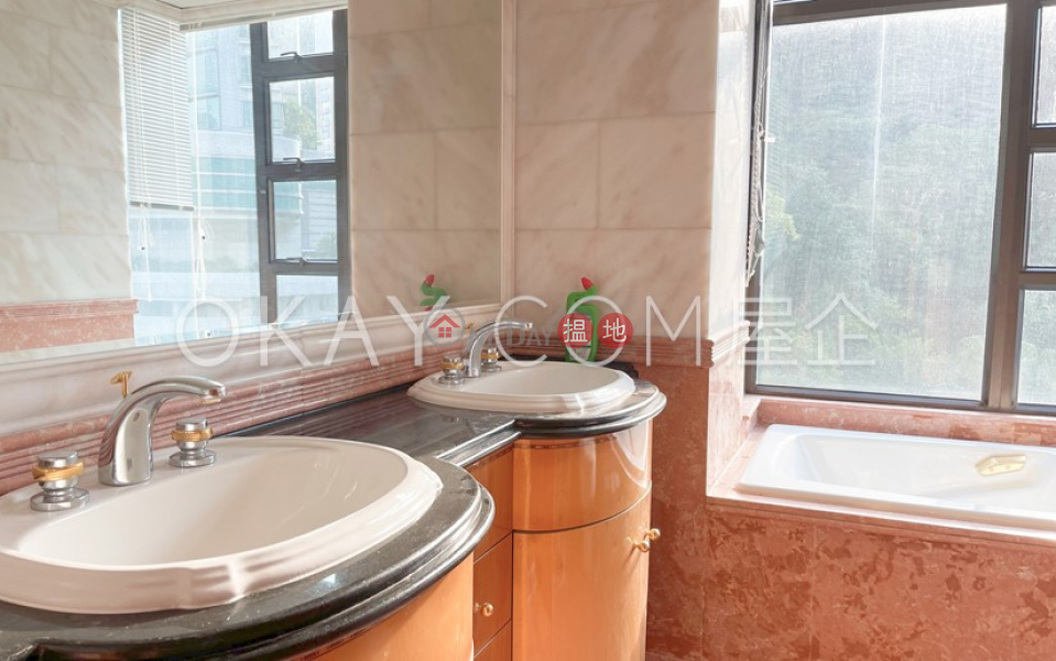 Property Search Hong Kong | OneDay | Residential | Sales Listings Stylish 3 bedroom in Mid-levels Central | For Sale