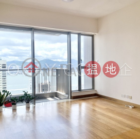 Stylish 3 bed on high floor with harbour views | For Sale