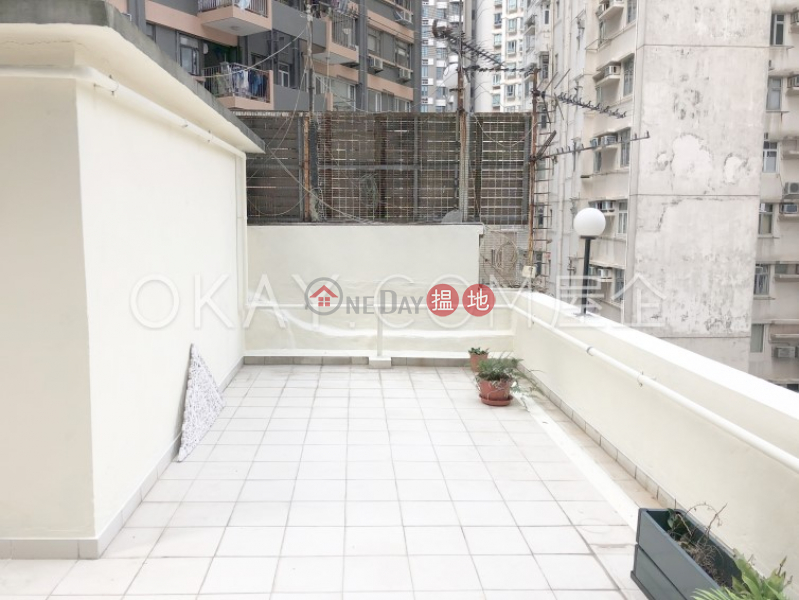 HK$ 43,000/ month 10 Castle Lane | Western District, Stylish 2 bedroom on high floor with rooftop | Rental