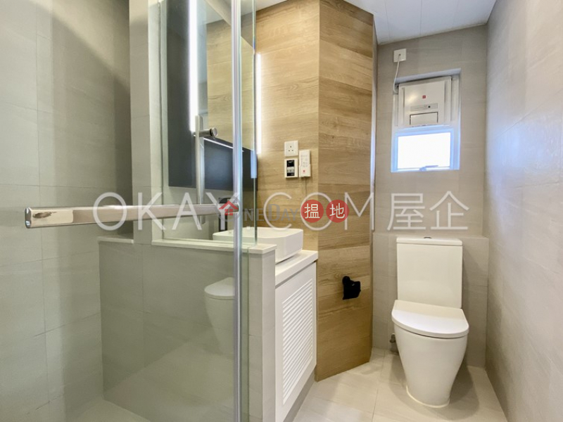 Efficient 3 bed on high floor with balcony & parking | Rental | Albron Court 豐樂閣 Rental Listings