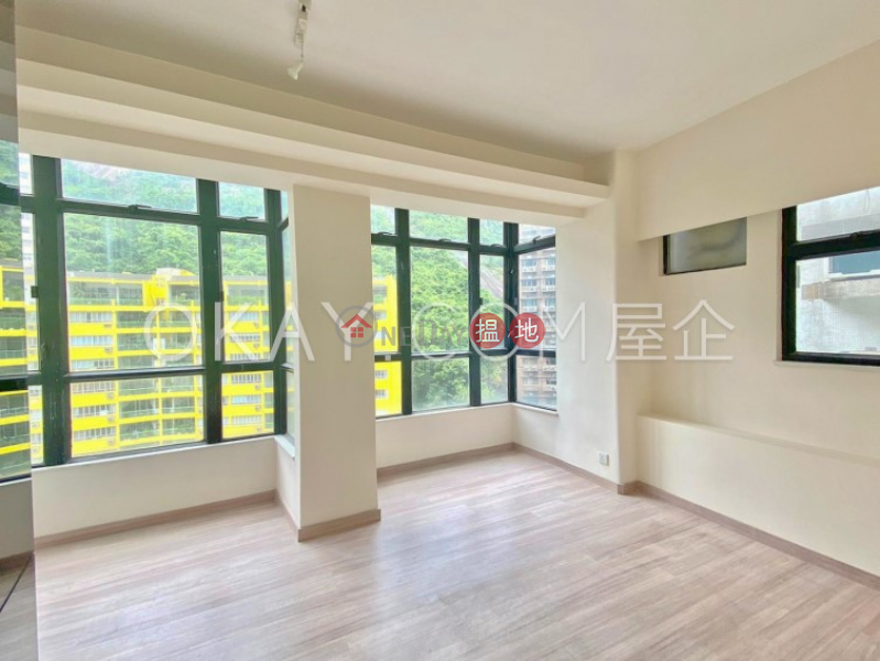 HK$ 25,000/ month | Vantage Park Western District, Generous 1 bedroom in Mid-levels West | Rental