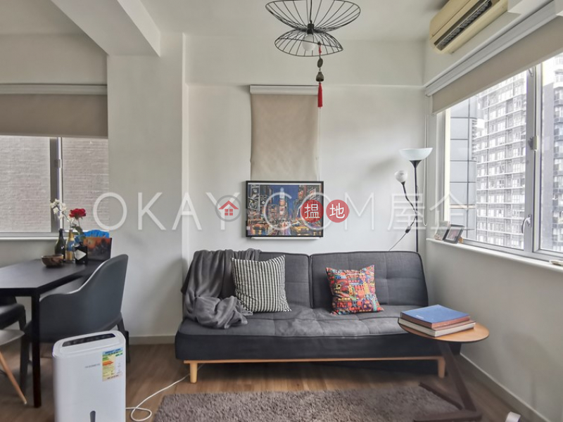 Kingearn Building Middle Residential | Rental Listings HK$ 19,000/ month