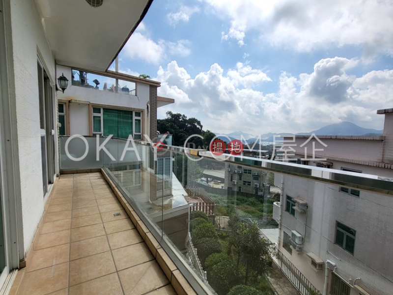 HK$ 33,000/ month | Qualipak Tower, Western District, Gorgeous house with rooftop, balcony | Rental