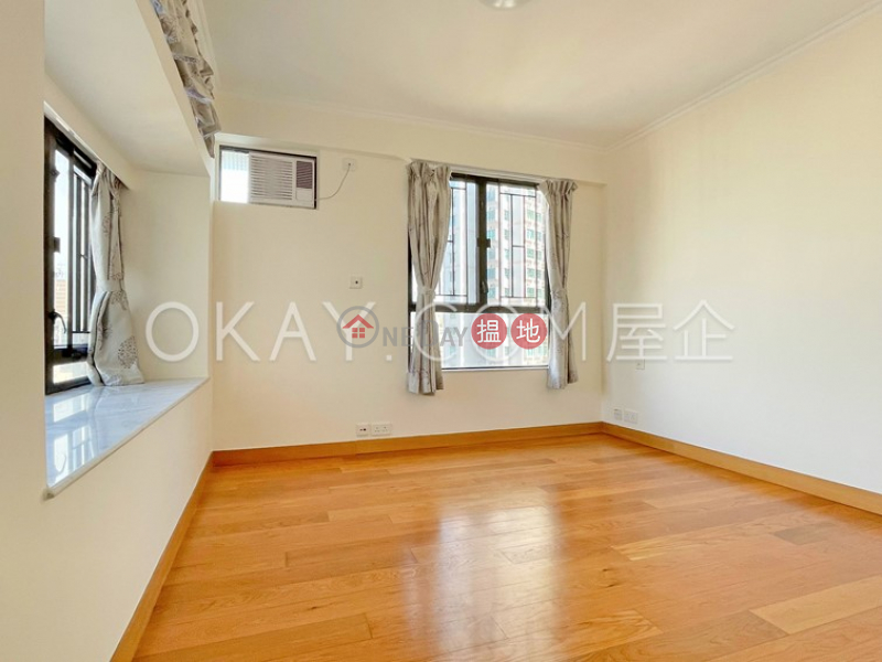 HK$ 55,000/ month, Glory Heights Western District Luxurious 3 bedroom with parking | Rental