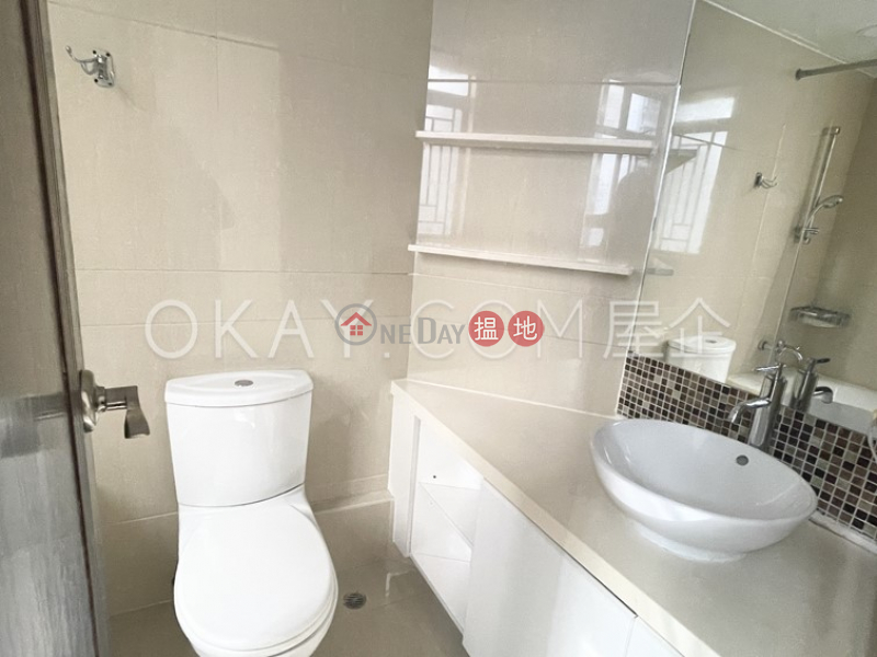 Property Search Hong Kong | OneDay | Residential, Sales Listings Nicely kept 3 bedroom in Mid-levels West | For Sale