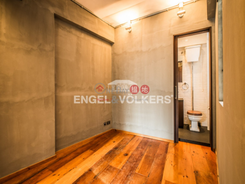 2 Bedroom Flat for Sale in Central, 26A Peel Street 卑利街26A號 Sales Listings | Central District (EVHK43113)