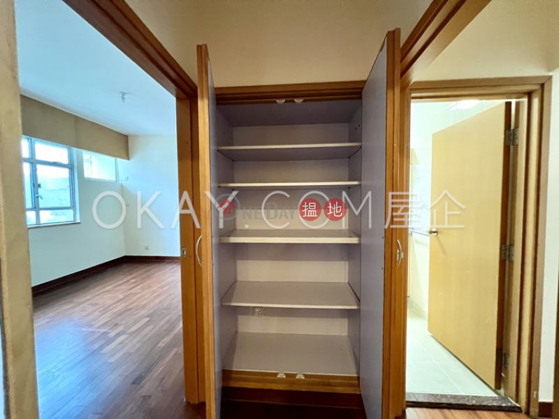 Unique 3 bedroom with balcony & parking | Rental | Aurora - Quarters 銀霞閣 Rental Listings