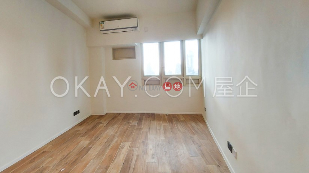 HK$ 52,000/ month | St. Joan Court, Central District Efficient 1 bedroom in Mid-levels Central | Rental