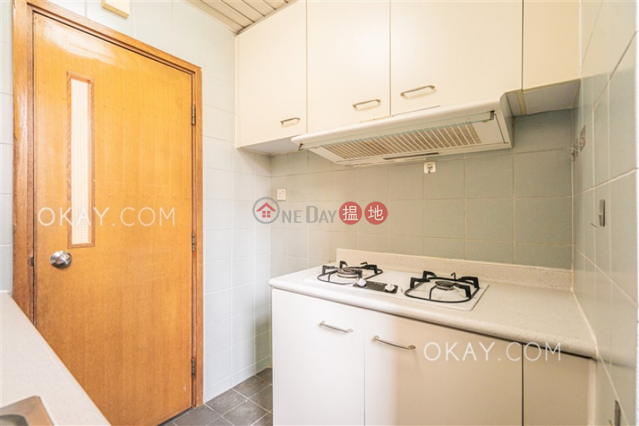 HK$ 26,000/ month Hollywood Terrace, Central District | Practical 2 bedroom in Sheung Wan | Rental