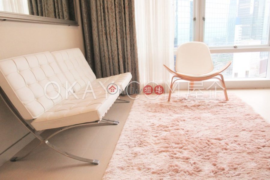 HK$ 8.5M | Convention Plaza Apartments, Wan Chai District, Lovely studio on high floor with sea views | For Sale
