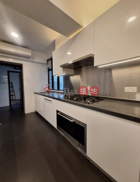 HK$ 110,000/ month, Grand Garden, Southern District GRAND GARDEN 4 BED 3 BATH 1 CP
