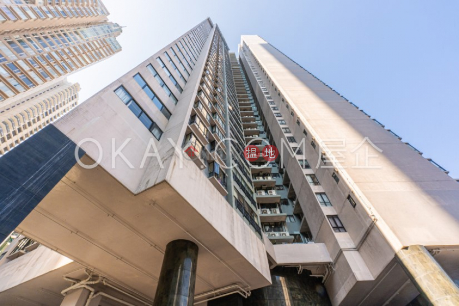 HK$ 75M | Clovelly Court Central District Lovely 3 bedroom in Mid-levels Central | For Sale