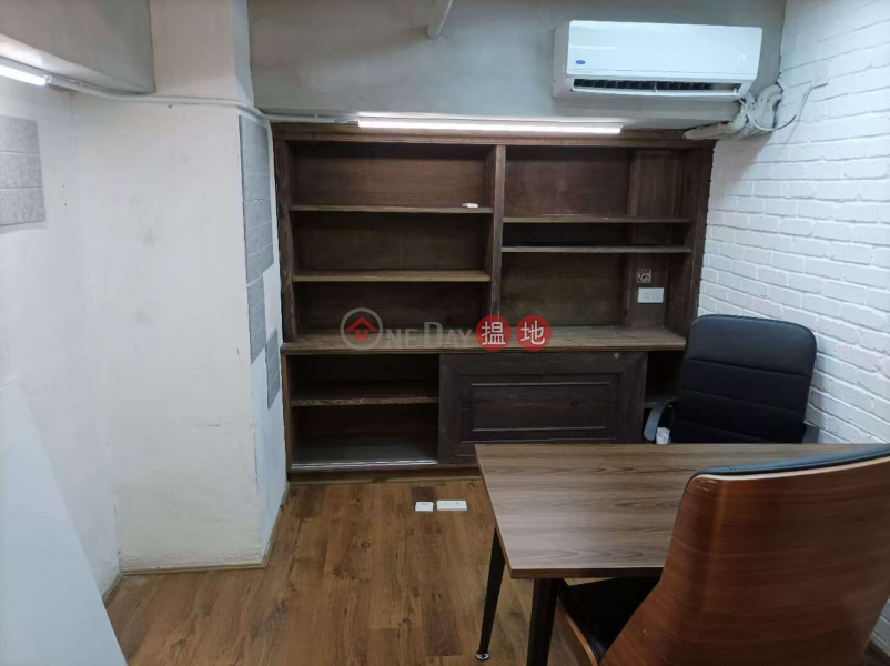 Property Search Hong Kong | OneDay | Industrial Rental Listings Rare duplex unit in Kowloon Bay industrial building, featuring multiple independent workrooms, available for rent. Owner listing, no commission.