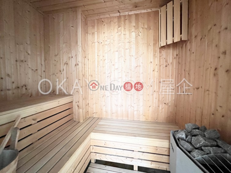 Gorgeous 2 bedroom on high floor with rooftop & parking | Rental | Block 45-48 Baguio Villa 碧瑤灣45-48座 Rental Listings