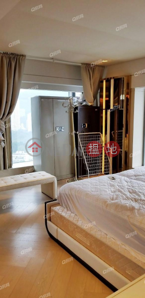 HK$ 100M | Serenade | Wan Chai District | Serenade | 3 bedroom High Floor Flat for Sale