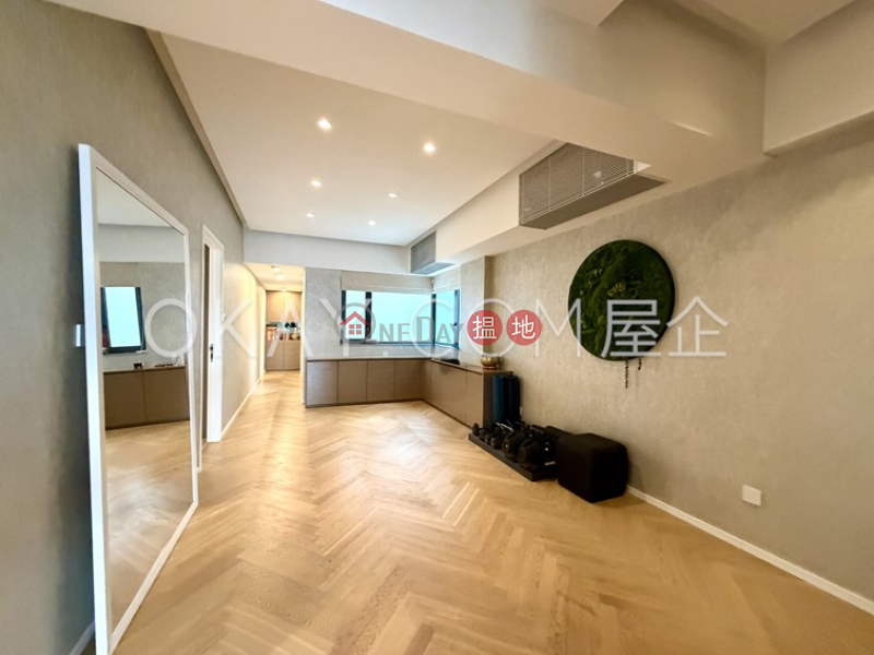 HK$ 83,000/ 月-崇華大廈中區-3房2廁,實用率高,連租約發售,連車位崇華大廈出租單位