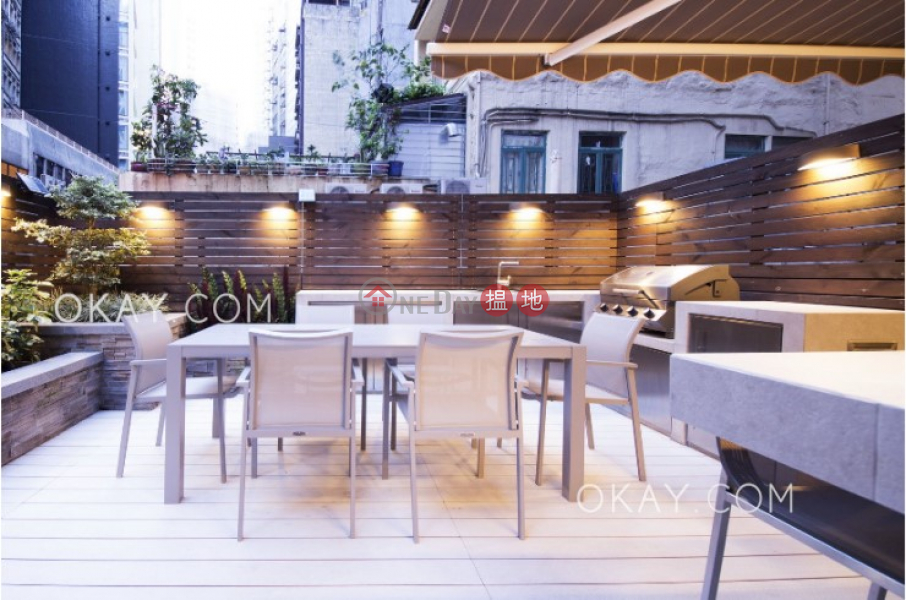 Lovely 1 bedroom with terrace | Rental, Carbo Mansion 嘉寶大廈 Rental Listings | Western District (OKAY-R112556)