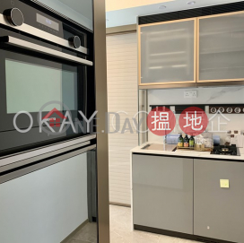 Unique 1 bedroom on high floor with balcony | Rental | Feng Fong Building 芬芳大廈 _0