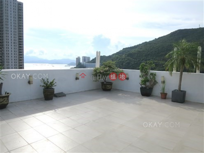 HK$ 28.8M | Glamour Court, Western District, Unique penthouse with rooftop & parking | For Sale