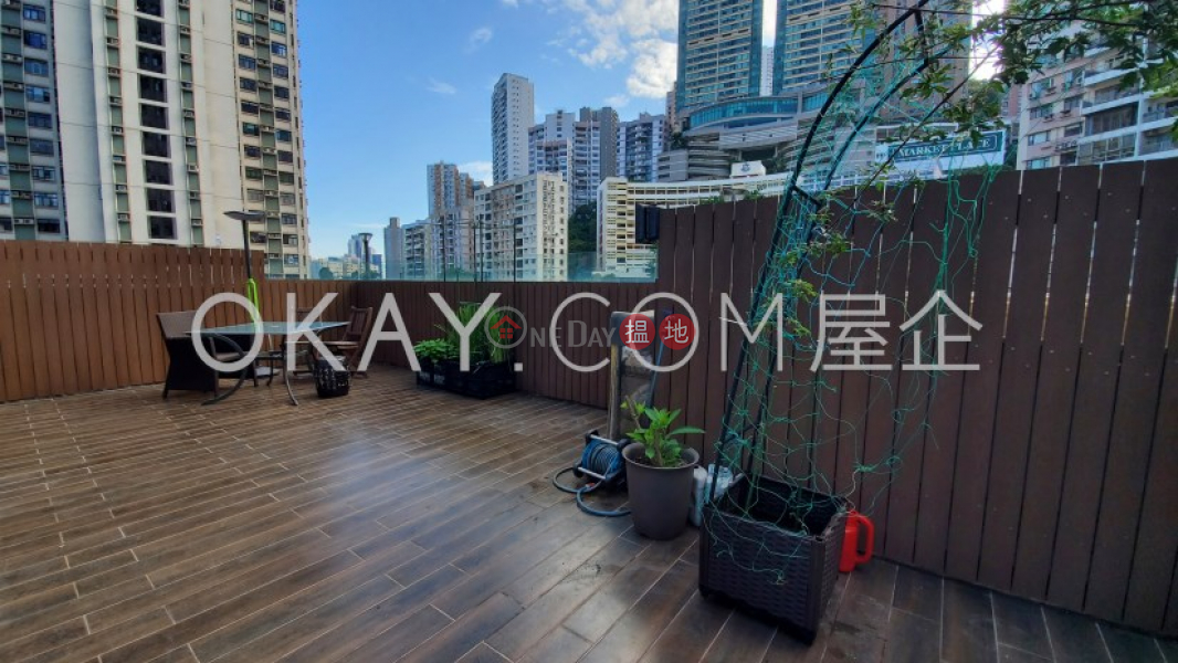 Charming 3 bedroom on high floor with rooftop & parking | For Sale | Suncliffe Place 康盛苑 Sales Listings