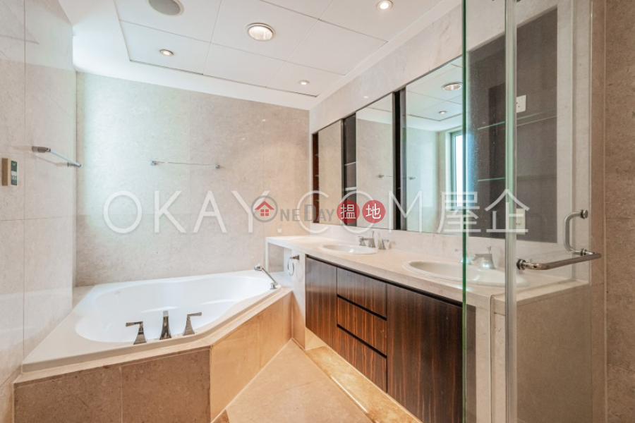 HK$ 290,000/ month Sky Court | Central District | Gorgeous house with harbour views, rooftop | Rental