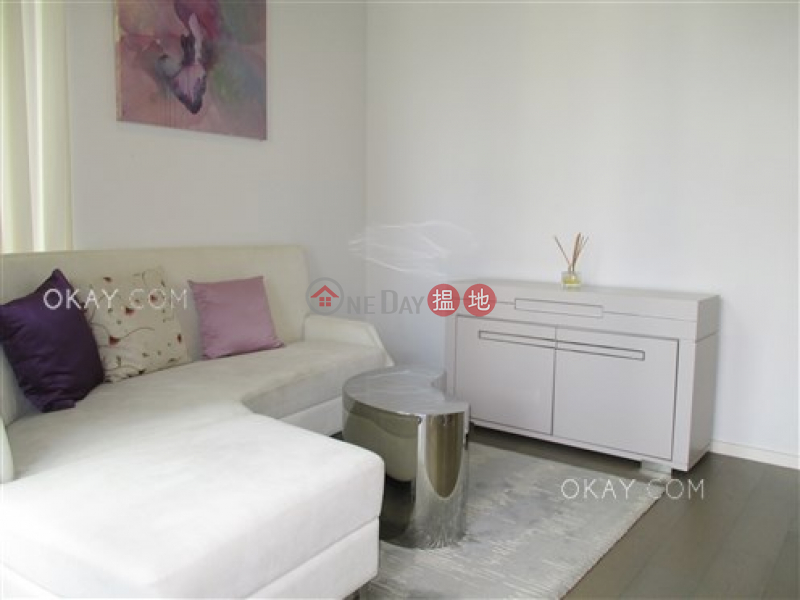 HK$ 29,000/ month | The Pierre, Central District | Elegant 1 bedroom with balcony | Rental