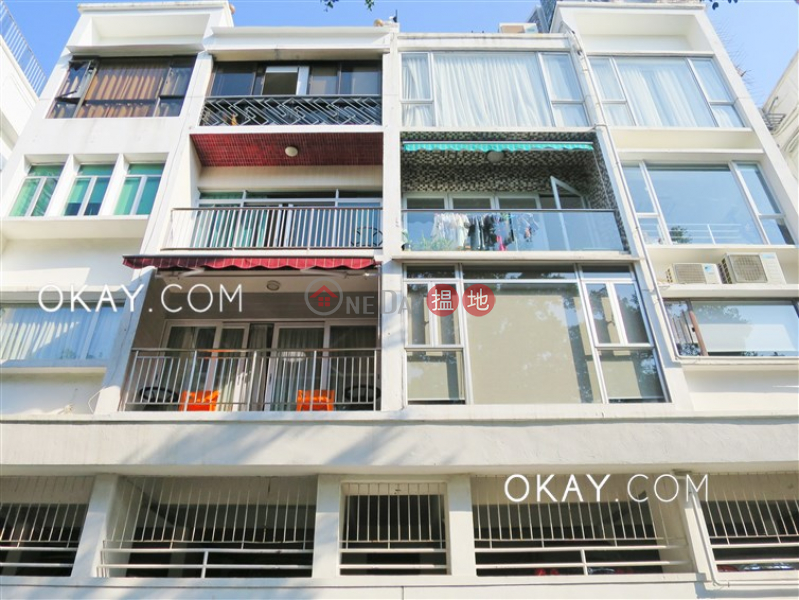 Practical 1 bedroom with terrace | Rental | Happy View Court 華景閣 Rental Listings