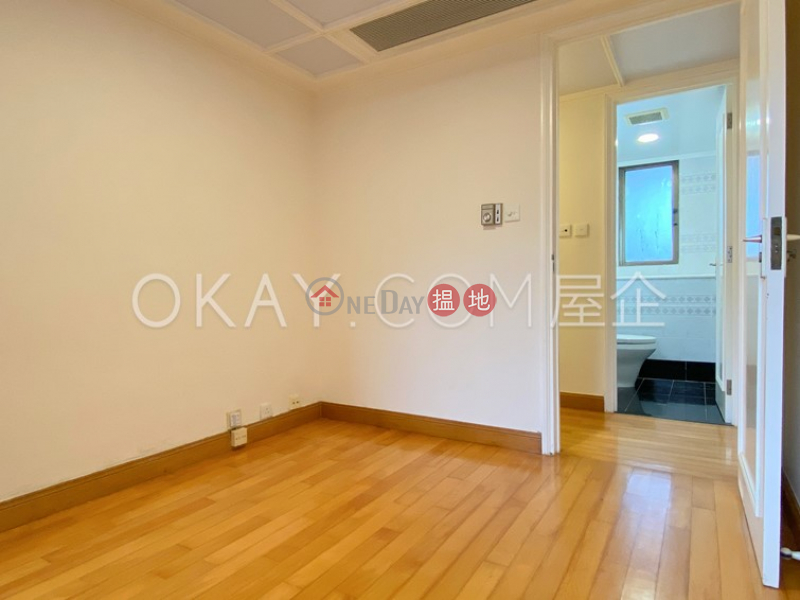 HK$ 75,000/ month, Parkview Club & Suites Hong Kong Parkview | Southern District | Exquisite 3 bedroom with parking | Rental