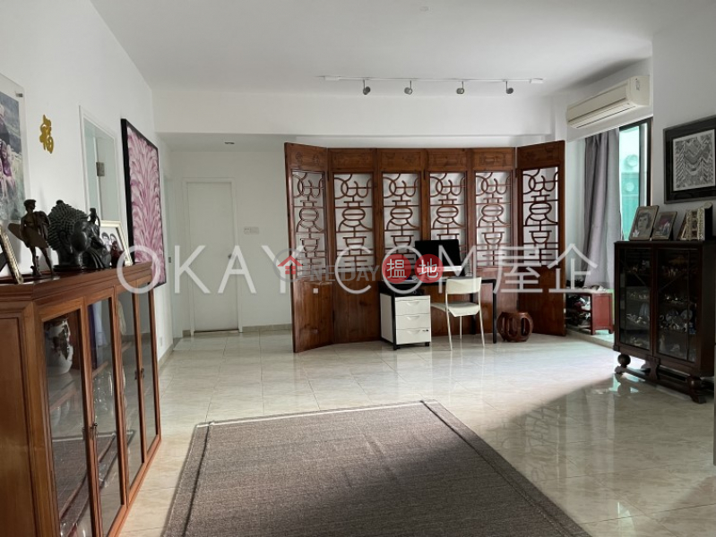 Elegant 3 bedroom with terrace & parking | For Sale | Rise Park Villas 麗莎灣別墅 Sales Listings