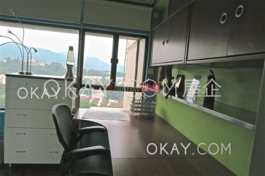 HK$ 17M Discovery Bay, Phase 2 Midvale Village, 11 Middle Lane Lantau Island Efficient 3 bed on high floor with sea views & balcony | For Sale