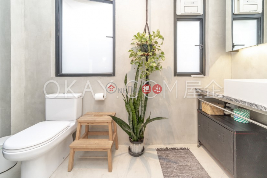 HK$ 23M, 84-86 Ko Shing Street, Western District, Stylish 2 bedroom on high floor with rooftop | For Sale