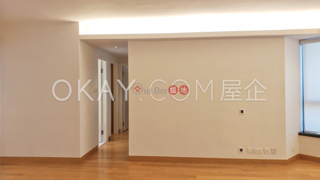 Stylish 3 bedroom with sea views & balcony | For Sale | 80 Robinson Road 羅便臣道80號 Sales Listings