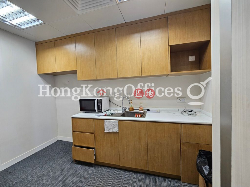 Shun Tak Centre, Middle, Office / Commercial Property | Rental Listings, HK$ 177,925/ month