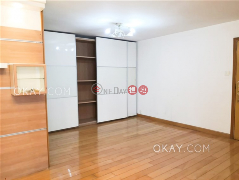 HK$ 27,500/ month, (T-15) Foong Shan Mansion Kao Shan Terrace Taikoo Shing, Eastern District Unique 3 bedroom in Quarry Bay | Rental