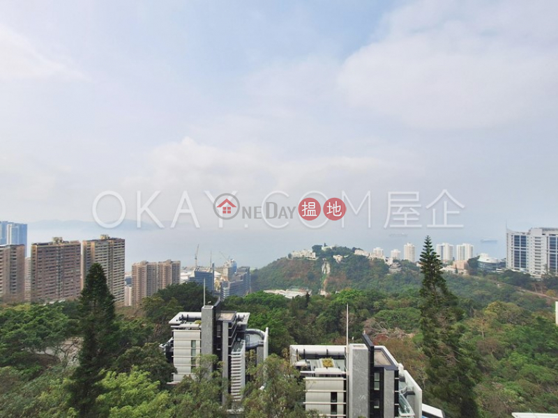 Unique 4 bedroom with balcony & parking | Rental | Middleton Towers 明德村 Rental Listings