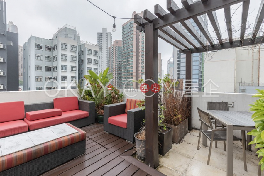 Property Search Hong Kong | OneDay | Residential, Rental Listings | Unique 2 bedroom on high floor with rooftop | Rental