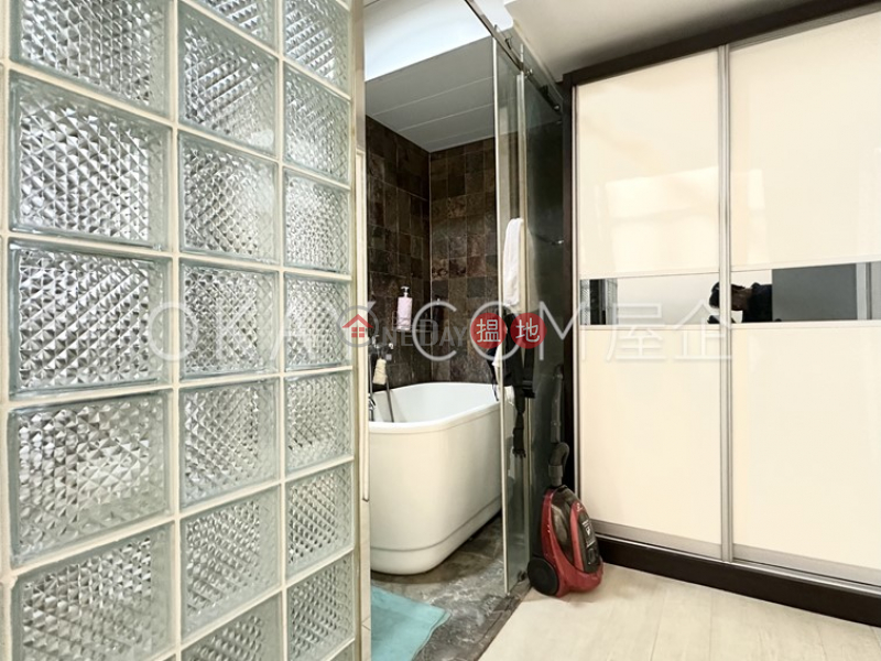 HK$ 8M | Ming Hing Building, Wan Chai District | Intimate 2 bedroom with terrace | For Sale