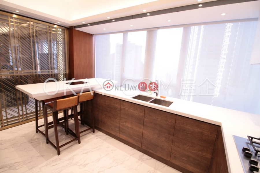 HK$ 45,000/ month The Icon, Western District Tasteful high floor with sea views & rooftop | Rental