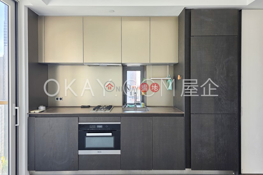 Luxurious 1 bedroom with balcony | Rental | 28 Aberdeen Street 鴨巴甸街28號 Rental Listings