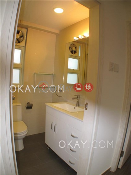 Charming 2 bedroom in Mid-levels West | For Sale | Caravan Court 嘉年華閣 Sales Listings