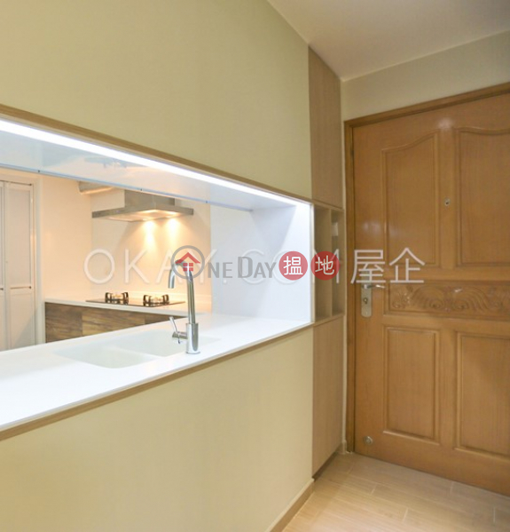 HK$ 20M, ROCKFORD MANSION | Kowloon City | Gorgeous 3 bedroom with parking | For Sale