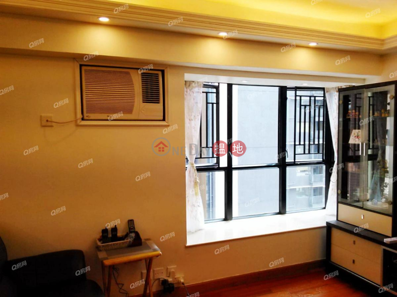 Property Search Hong Kong | OneDay | Residential | Rental Listings | Scenic Rise | 3 bedroom Mid Floor Flat for Rent