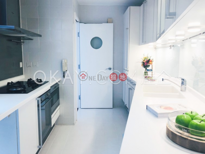 Stylish 4 bedroom with parking | Rental, Queen\'s Garden 裕景花園 Rental Listings | Central District (OKAY-R23394)