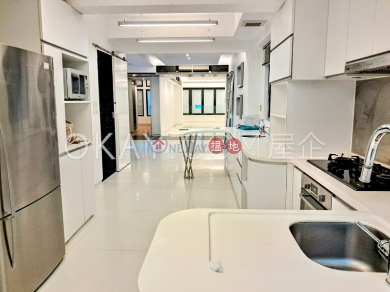 HK$ 83,000/ month, Kam Yuen Mansion Central District, Efficient 3 bed on high floor with rooftop & balcony | Rental