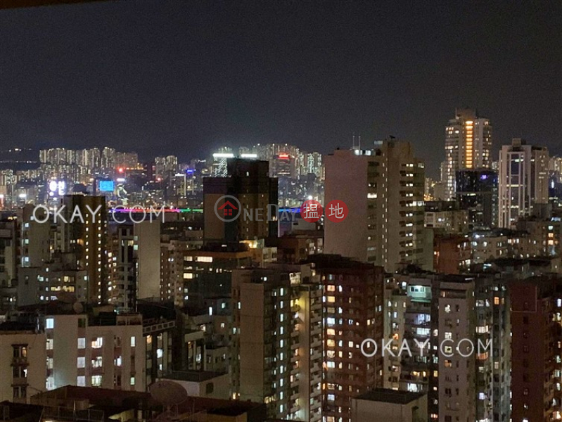 Unique 2 bedroom on high floor | For Sale | Fortress Metro Tower 康澤花園 Sales Listings