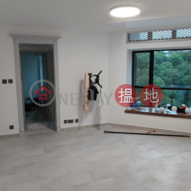 Peaceful High Floor living environment , New decoration with 2 bedrooms, near town center