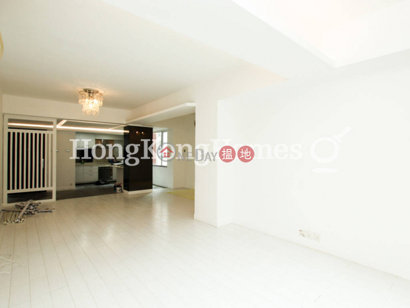 3 Bedroom Family Unit for Rent at Merry Court | 10 Castle Road | Western District, Hong Kong | Rental | HK$ 38,000/ month